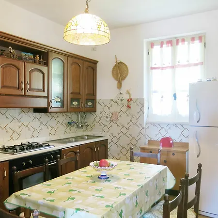 Lamy-villa 400mt Dal Mare